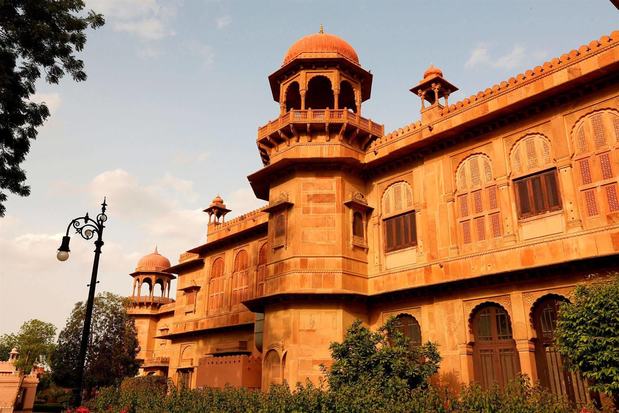 The Lallgarh Palace A Heritage Hotel Bikaner Dış mekan fotoğraf