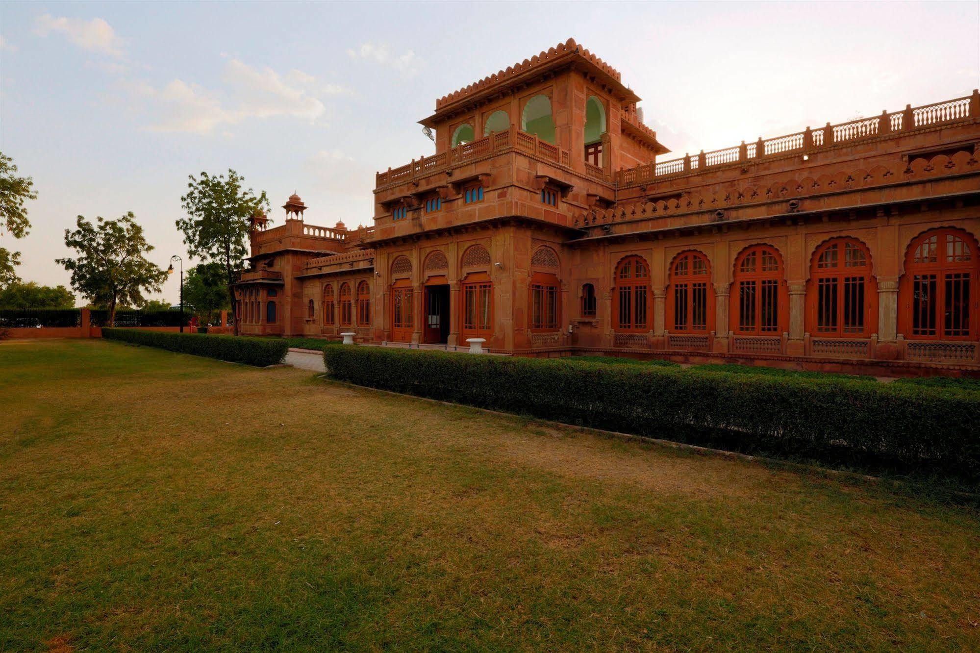 The Lallgarh Palace A Heritage Hotel Bikaner Dış mekan fotoğraf